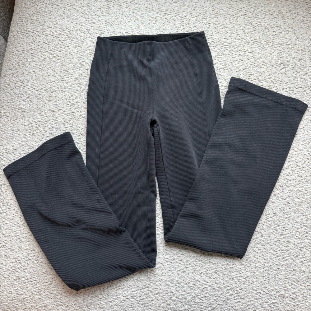 Lululemon Dark Gray High-Waisted Yoga Pants, size 4 (barely worn)